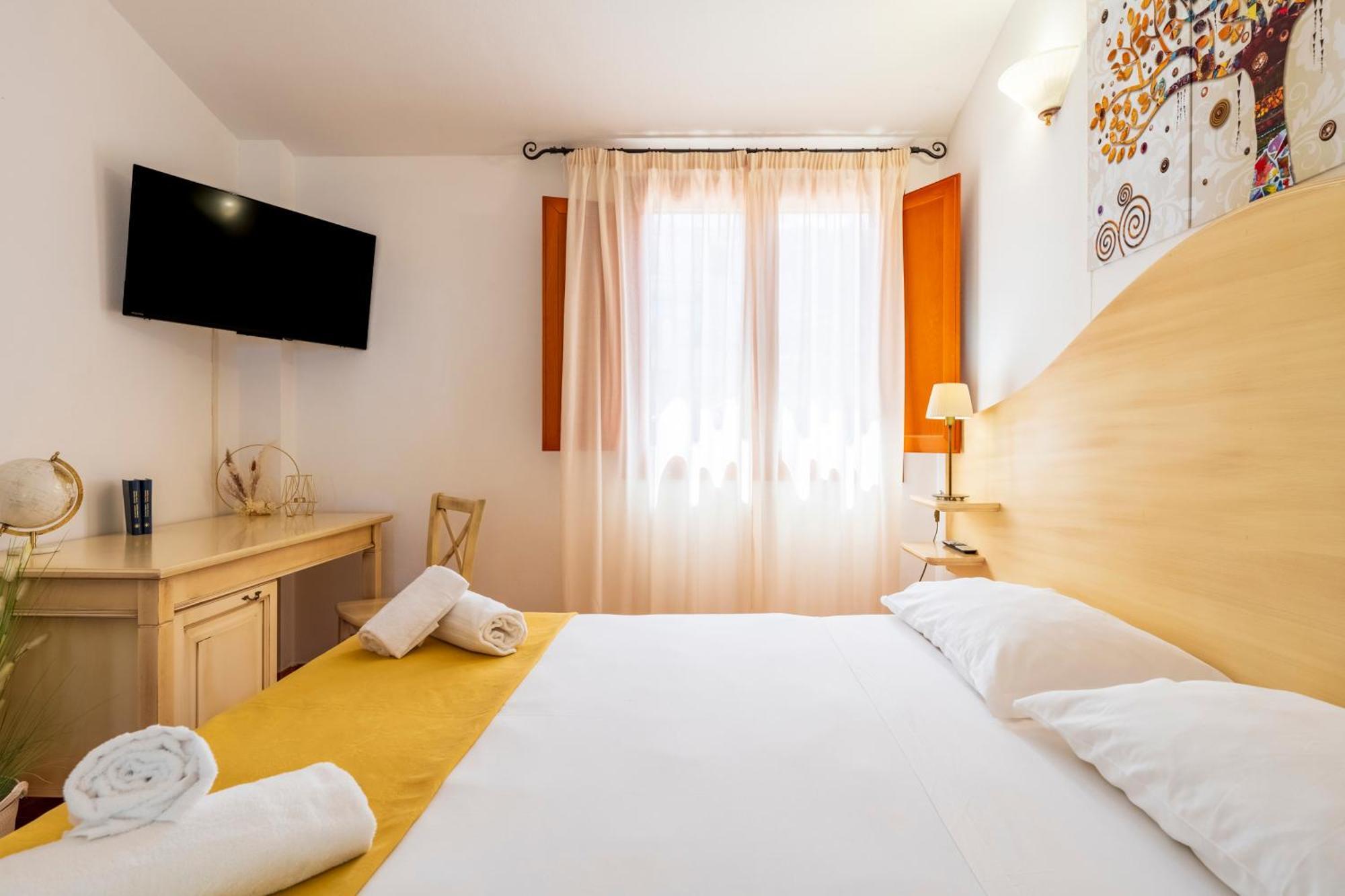 Hotel Marie Claire Ланузеи Экстерьер фото