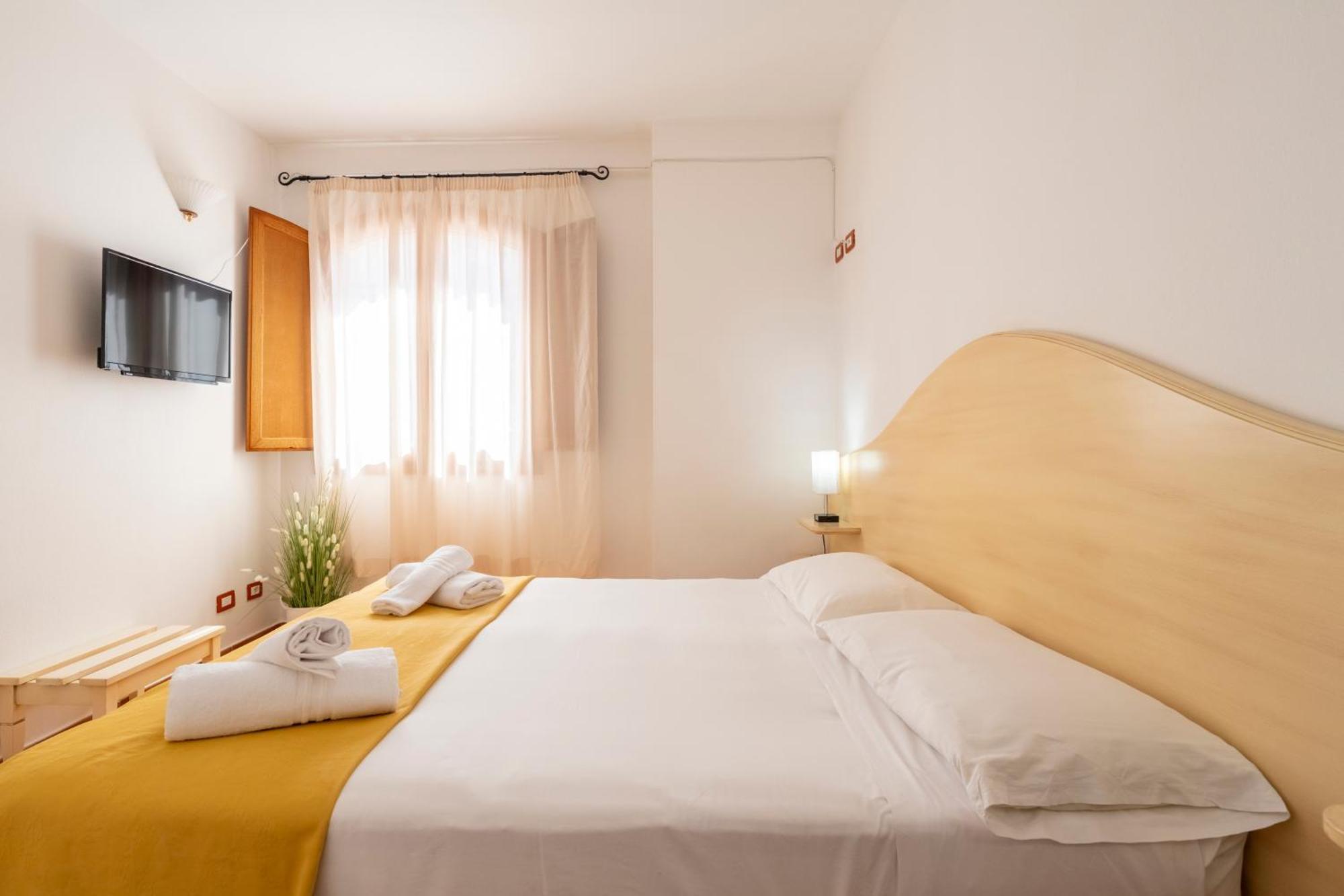 Hotel Marie Claire Ланузеи Экстерьер фото