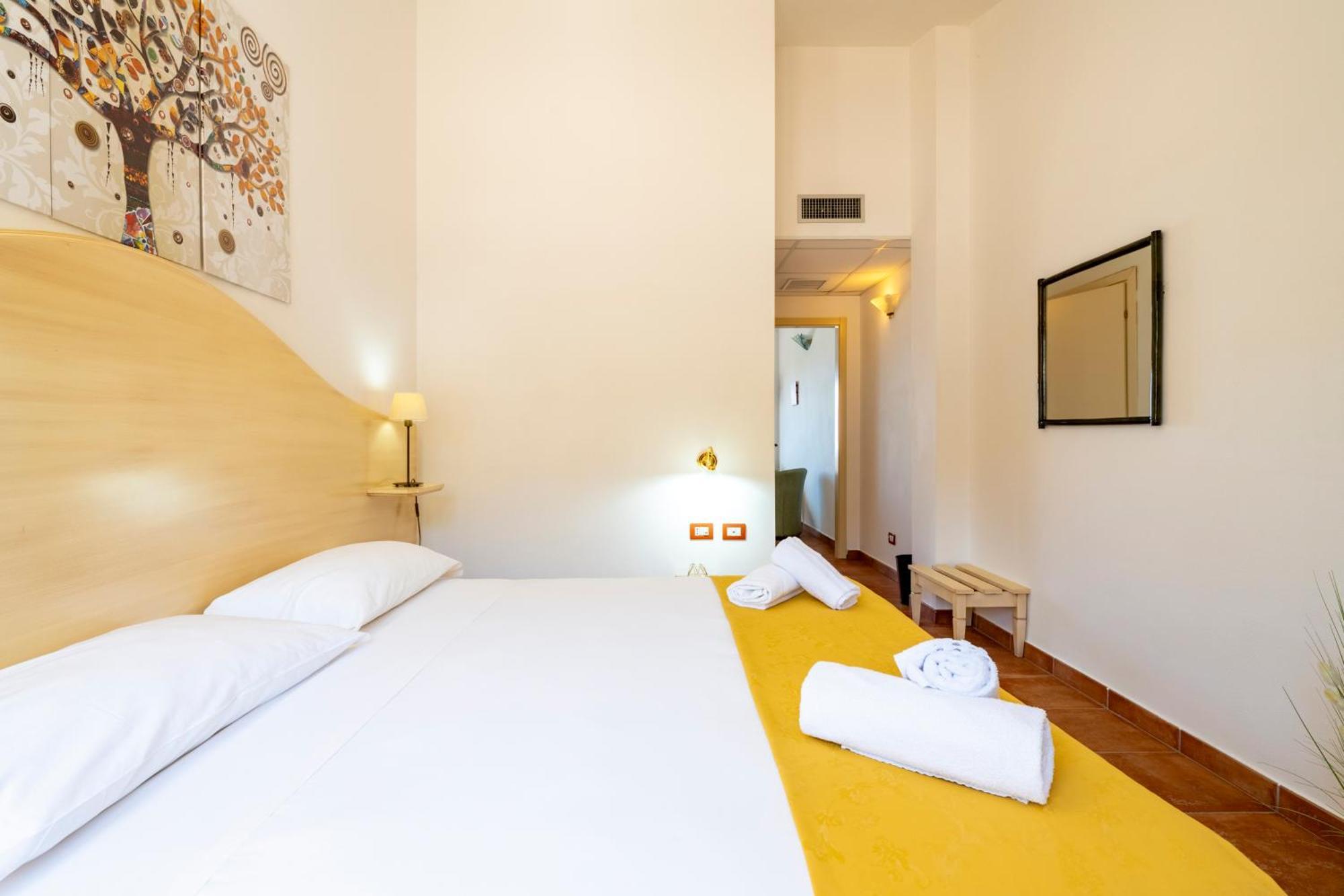Hotel Marie Claire Ланузеи Экстерьер фото